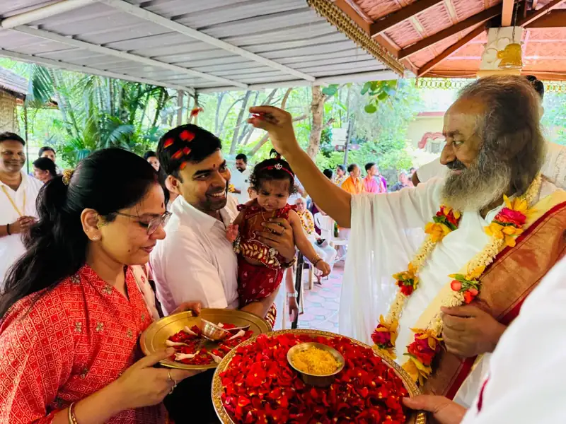 CA Shikha with Guruji Sri Sri Ravi Shankar โ Art of Living